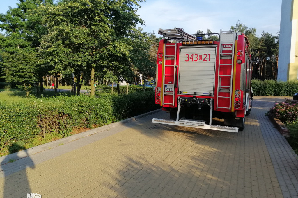 Interwencja straży i policji na Skarpie