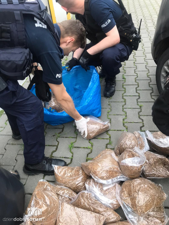 Toruń: policja zabezpieczyła nielegalny towar