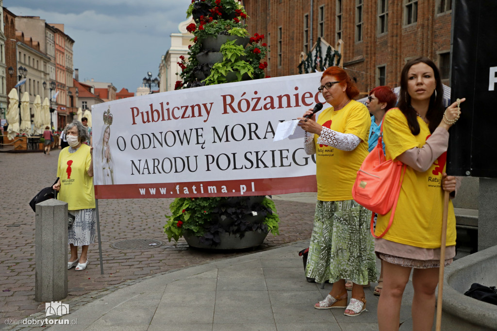 Publiczny różaniec za grzechy sodomii