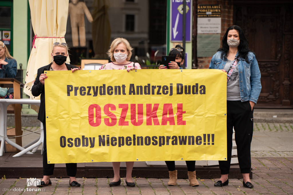 Manifestacja w obronie niepełnosprawnych