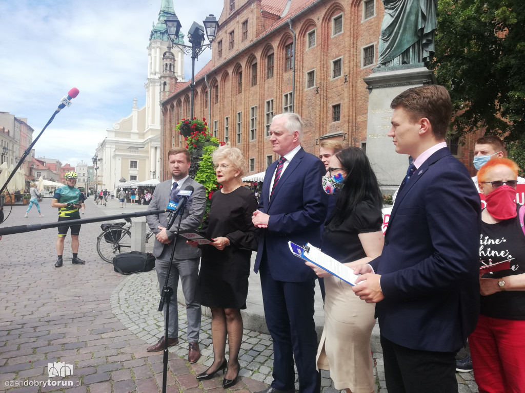 Konferencja prasowa Jarosława Gowina