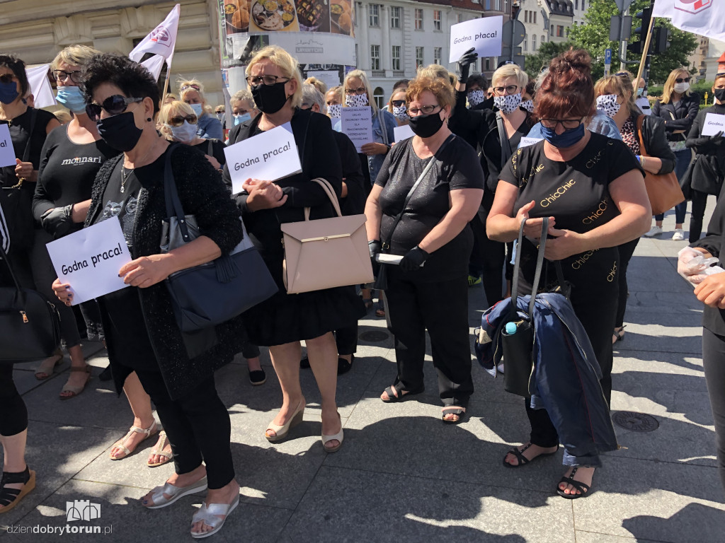 Toruń: protest pracowników oświaty