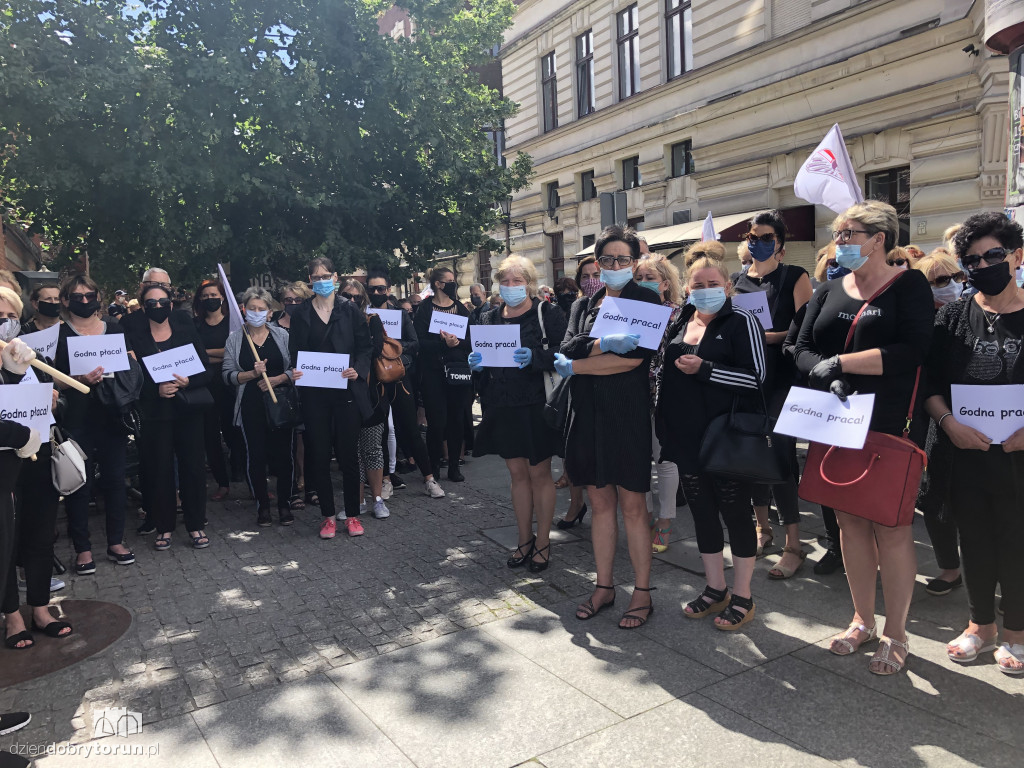 Toruń: protest pracowników oświaty