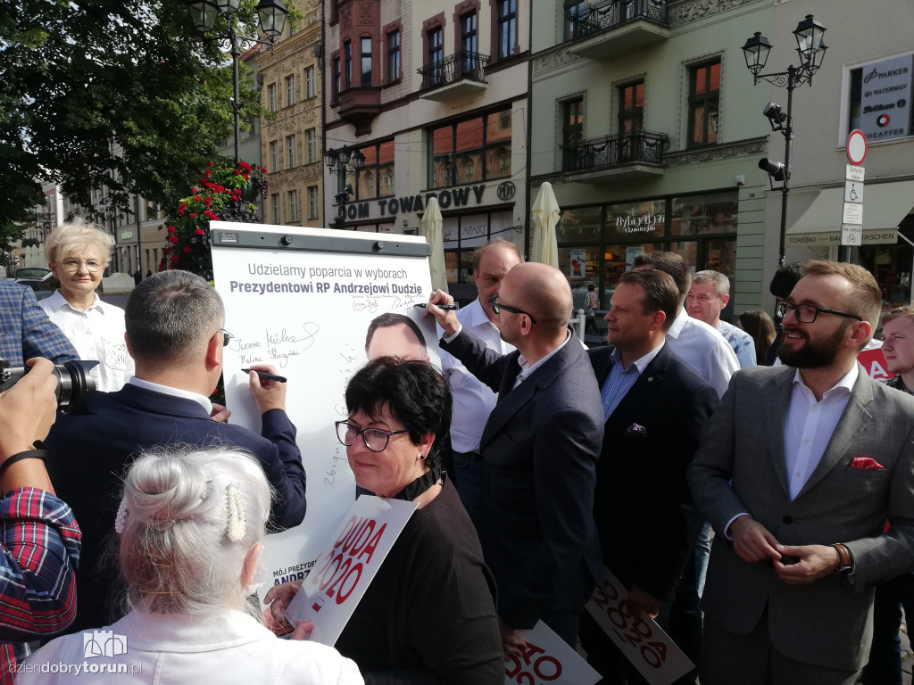 Konferencja prasowa PiS przed drugą turą