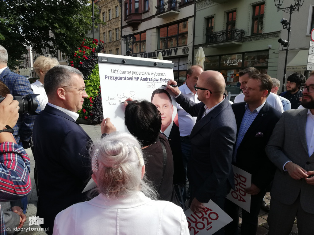 Konferencja prasowa PiS przed drugą turą