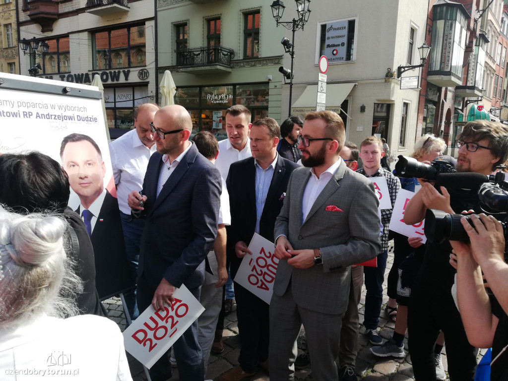 Konferencja prasowa PiS przed drugą turą