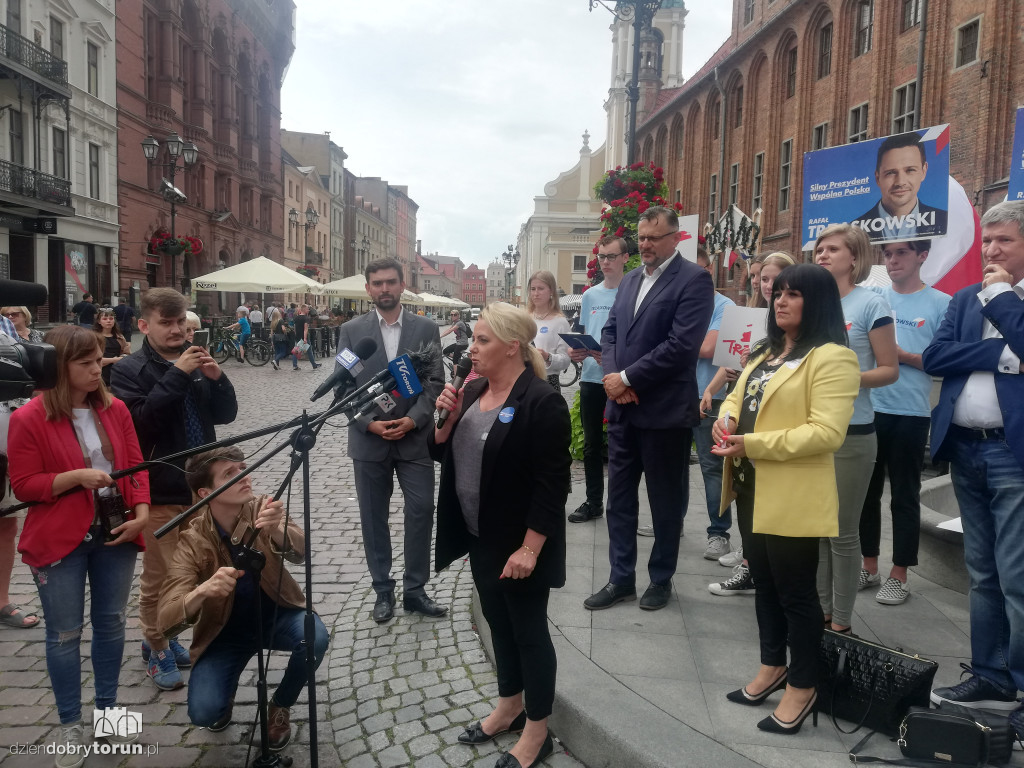 Konferencja KO popierająca R. Trzaskowskiego