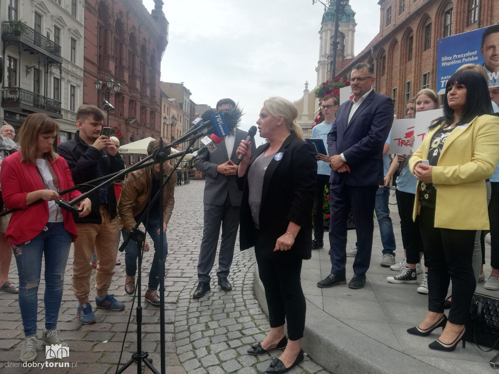 Konferencja KO popierająca R. Trzaskowskiego