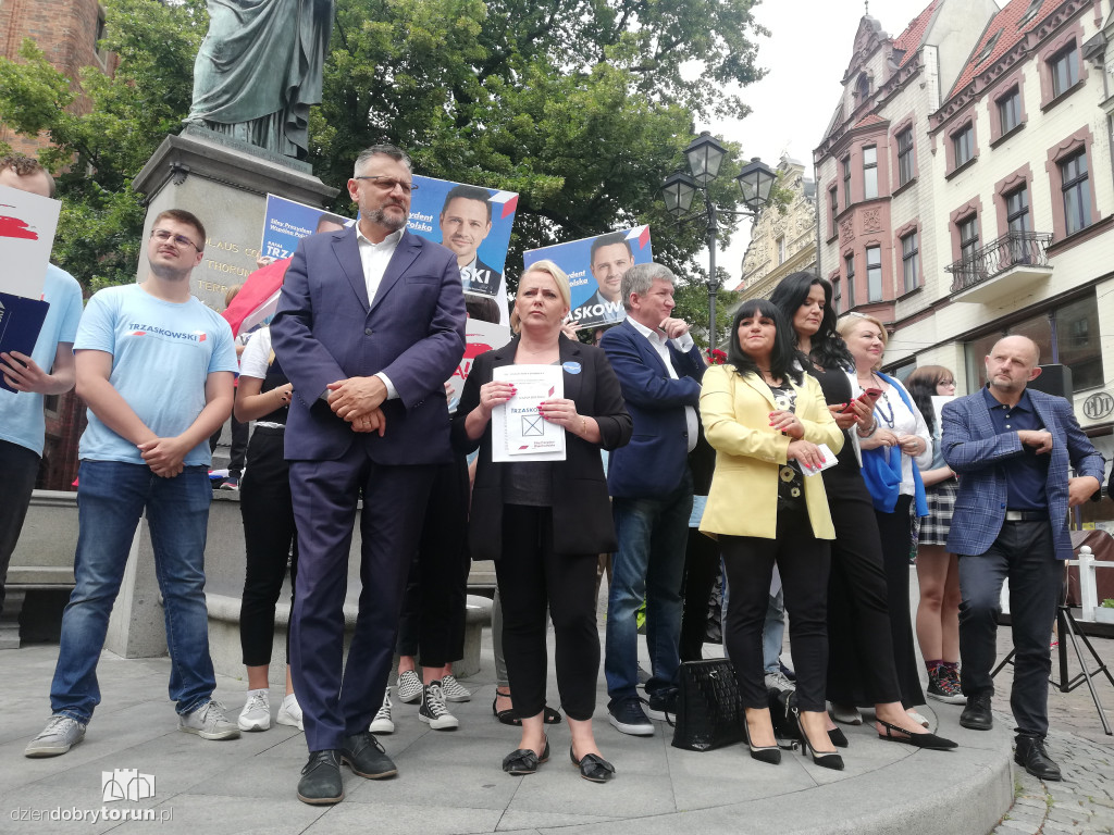 Konferencja KO popierająca R. Trzaskowskiego