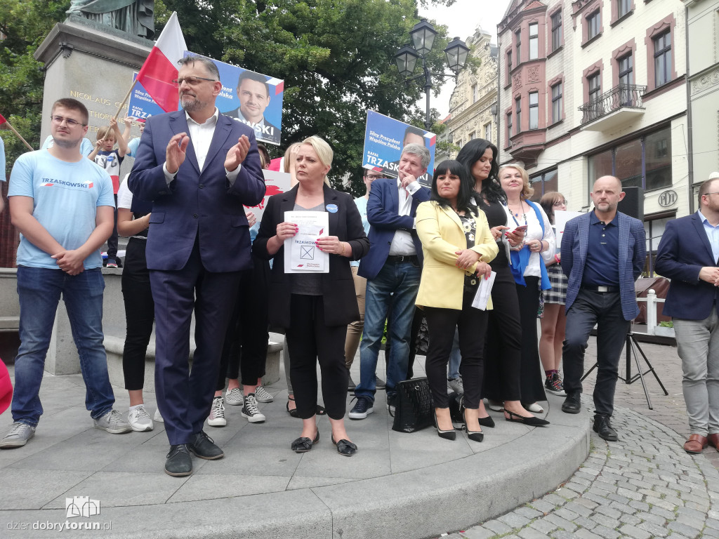 Konferencja KO popierająca R. Trzaskowskiego