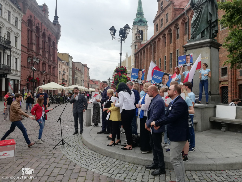 Konferencja KO popierająca R. Trzaskowskiego