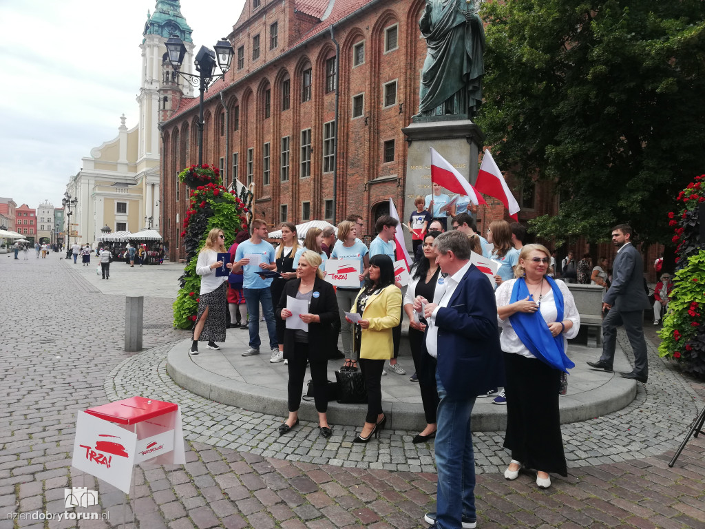 Konferencja KO popierająca R. Trzaskowskiego