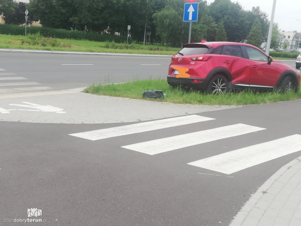 Kolizja dwóch aut na Skarpie w Toruniu