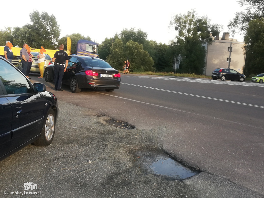 Samochód osobowy wjechał w rowerzystę