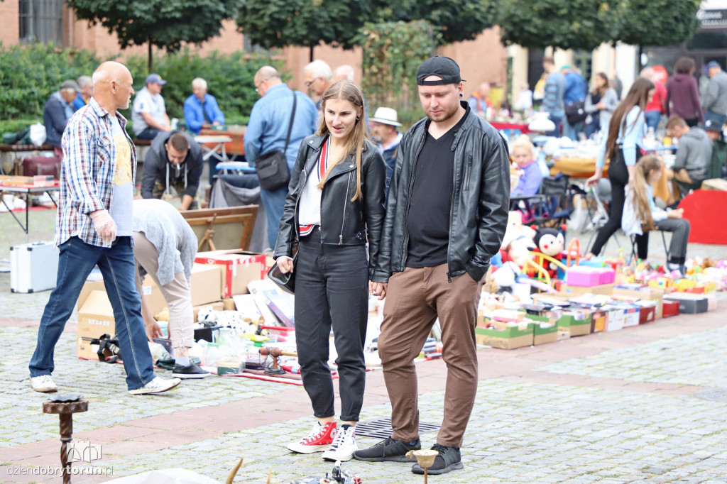 Pchli targ na Rynku Nowomiejskim