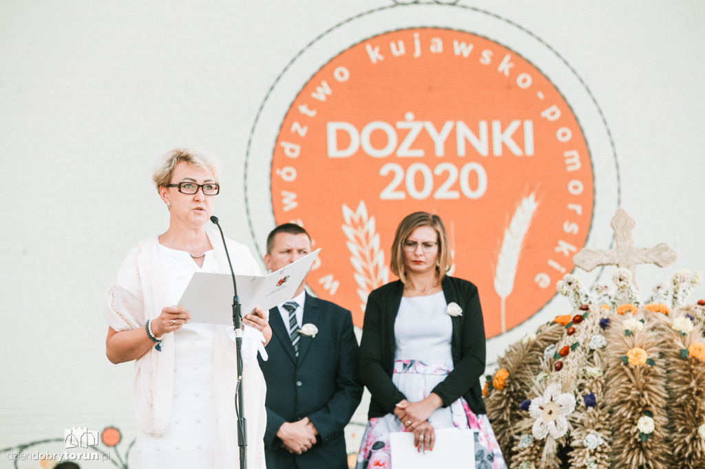 Torunianie na dożynkach w Tucholi