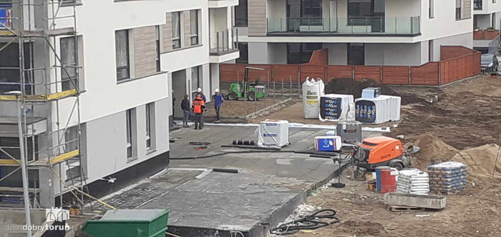 Tragedia na budowie bloku na JAR-ze