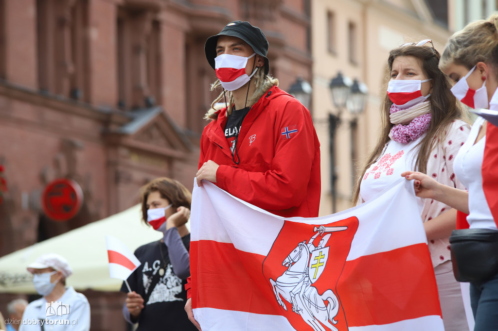 Żyve Białoruś ! Wspieramy Kupałauski Teatr