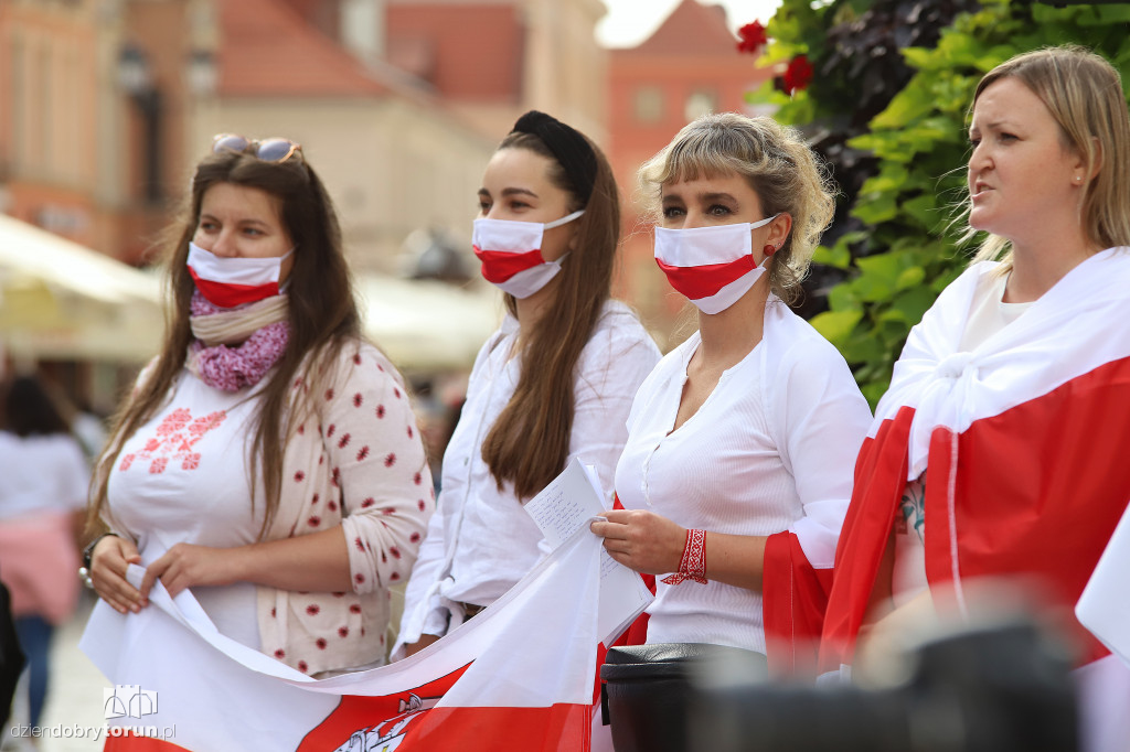 Żyve Białoruś ! Wspieramy Kupałauski Teatr