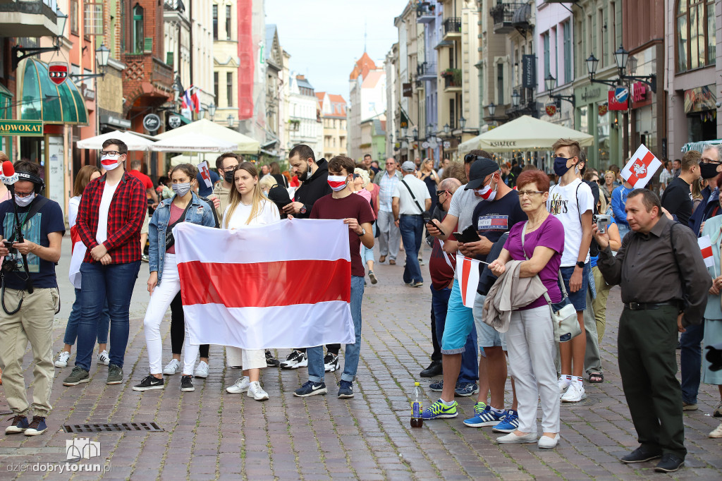 Żyve Białoruś ! Wspieramy Kupałauski Teatr