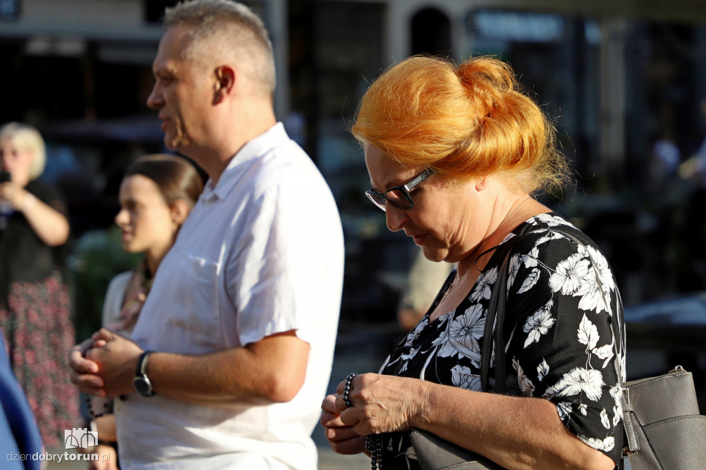 Różaniec za grzechy profanacji Sacrum przez LGBT