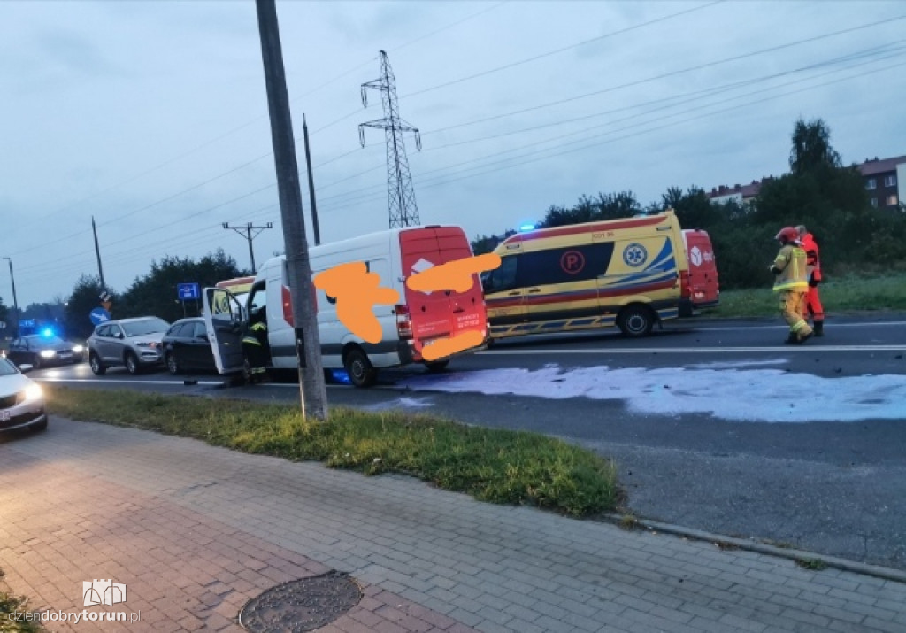 Kolizja aut przy ul. Andersa w Toruniu