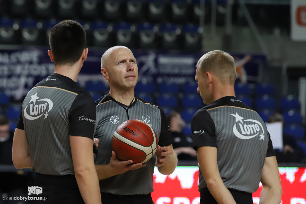 Energa Toruń 52:106 Arka Gdynia