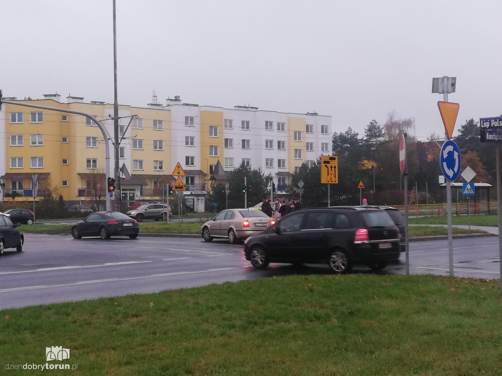 Kolizja aut pod szpitalem dziecięcym
