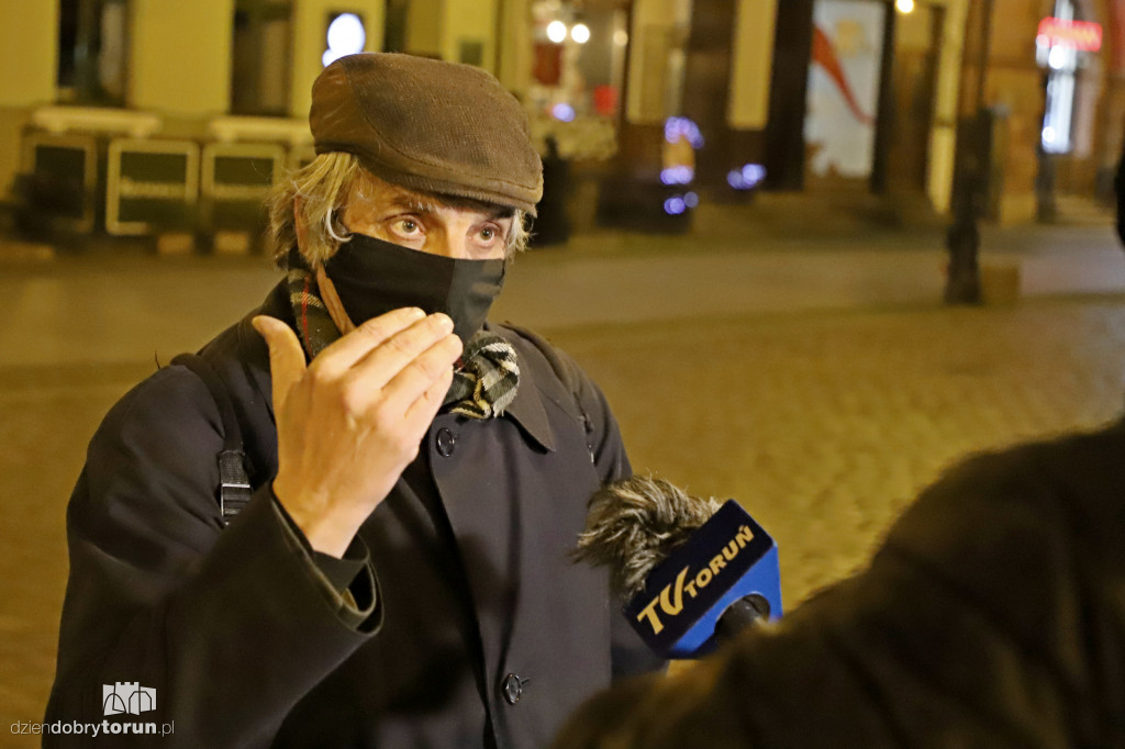 Protest kobiet pod siedzibą Kuratorium Oświaty