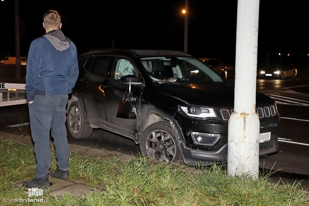 Kolizja z udziałem trzech samochodów