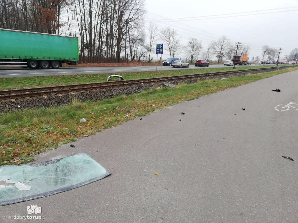 Wypadek w Łysomicach k. Torunia. Kierowca bez szans