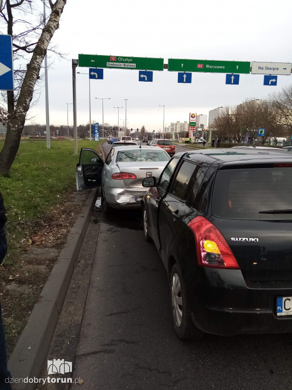 Toruń: kolizja przy Szosie Lubickiej