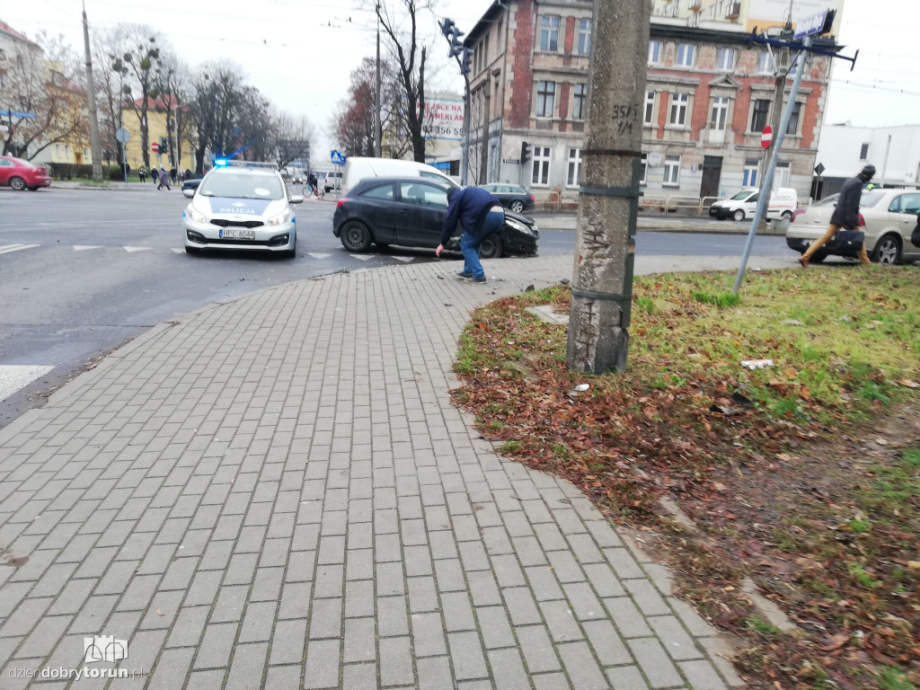Toruń: kolizja przy Broniewskiego