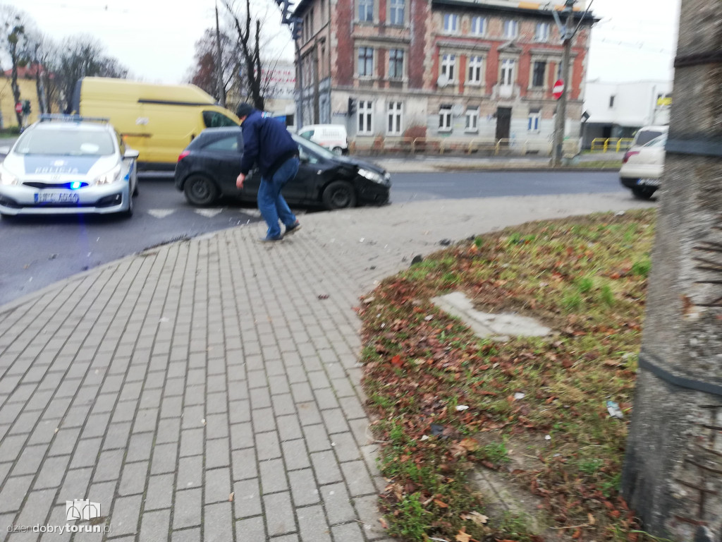 Toruń: kolizja przy Broniewskiego