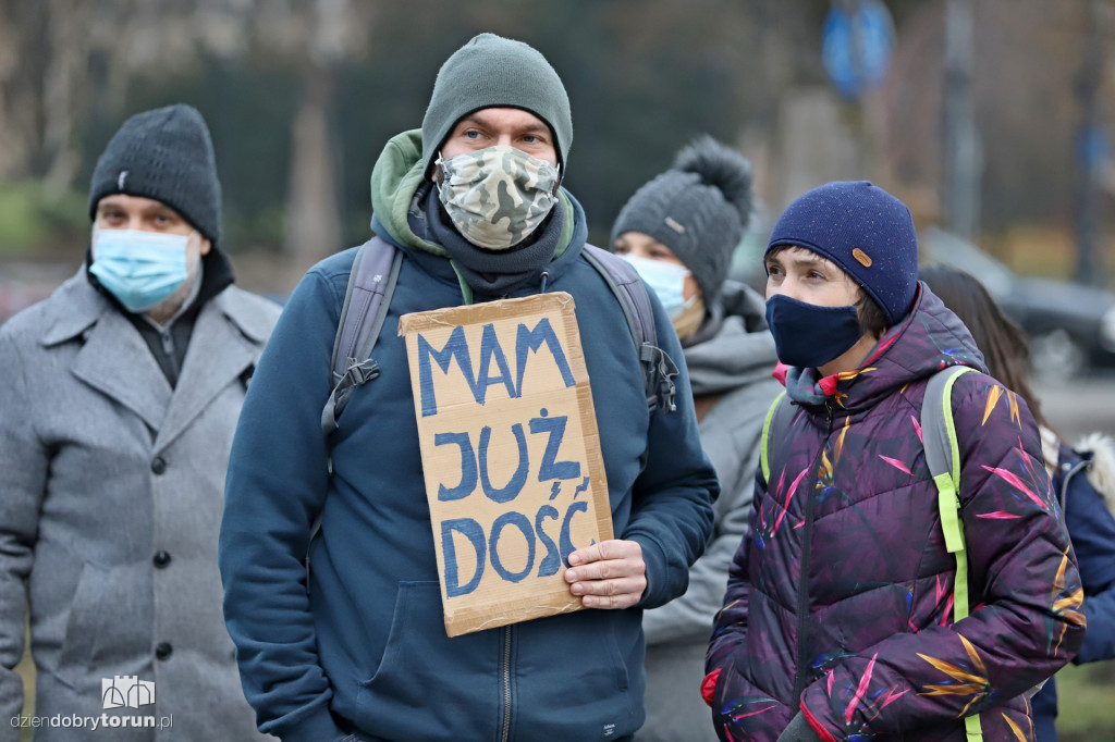 Toruń: protest kobiet ulicami starówki