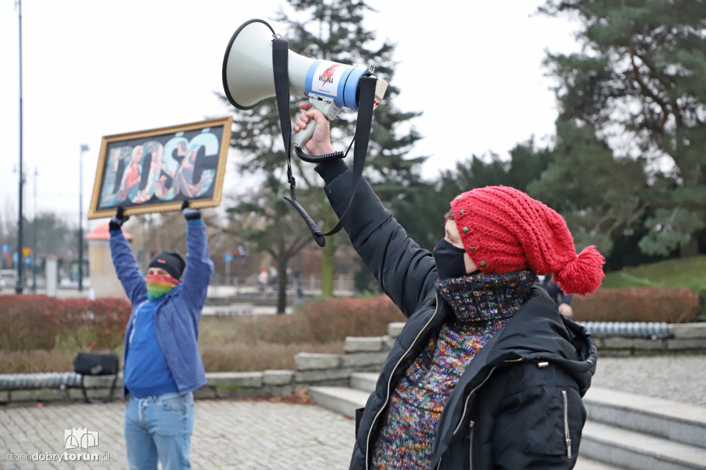 Toruń: protest kobiet ulicami starówki