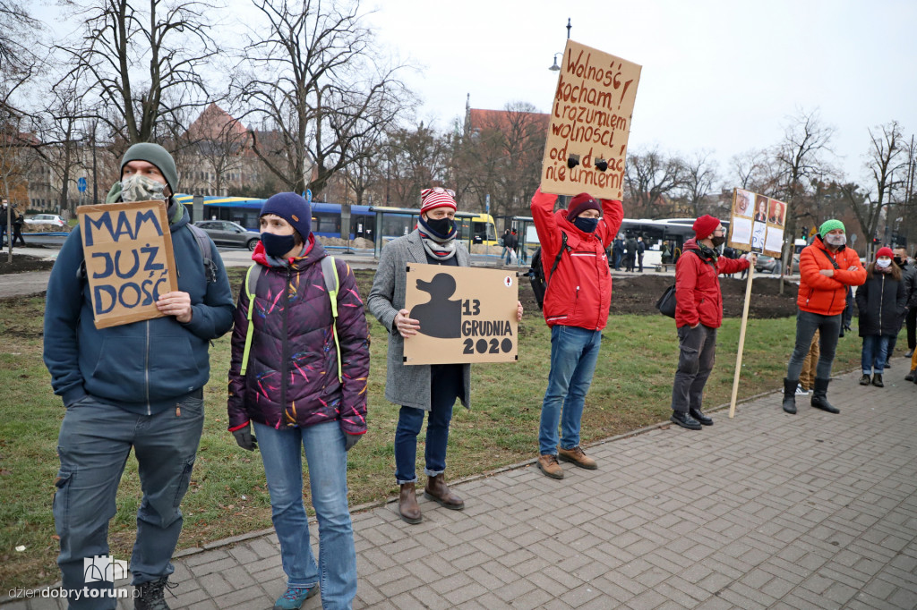 Toruń: protest kobiet ulicami starówki