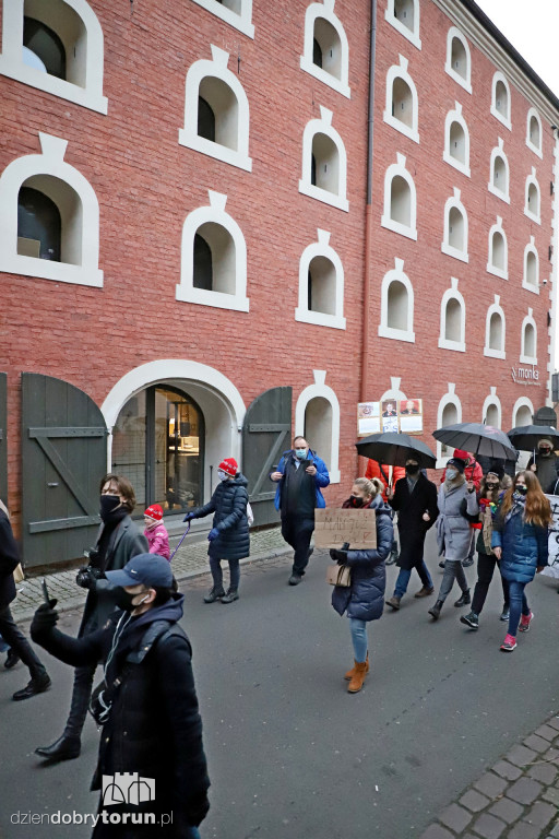 Toruń: protest kobiet ulicami starówki