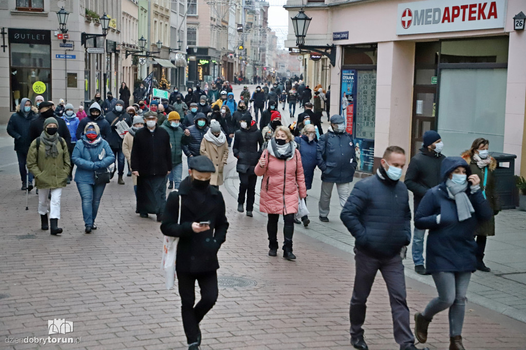 Toruń: protest kobiet ulicami starówki