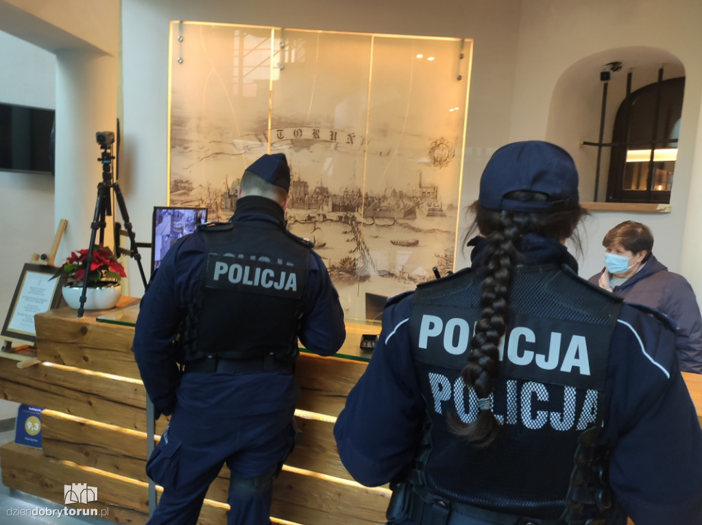 Toruń: policja kontroluje przedsiębiorców
