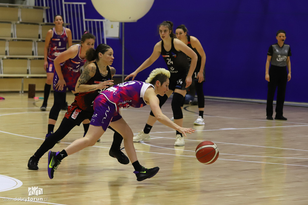 Energa Toruń 63:85 KS Basket 25 Bydgoszcz