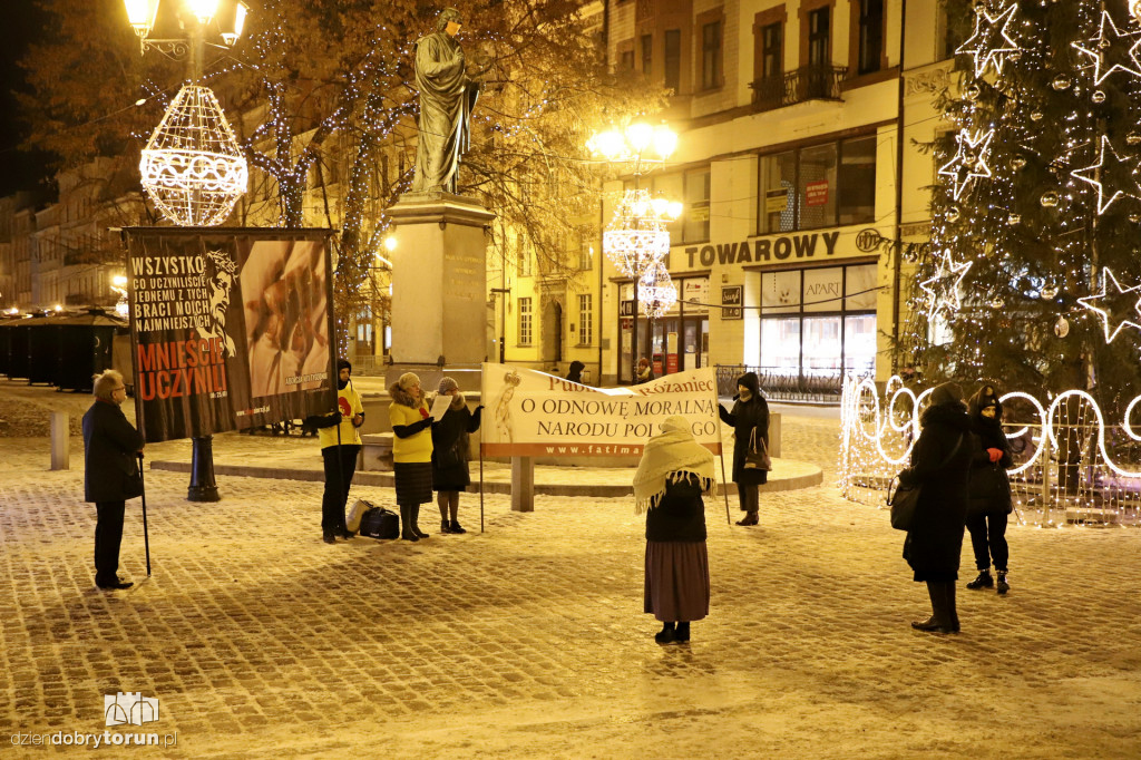 Różaniec o odnowę moralną Narodu Polskiego
