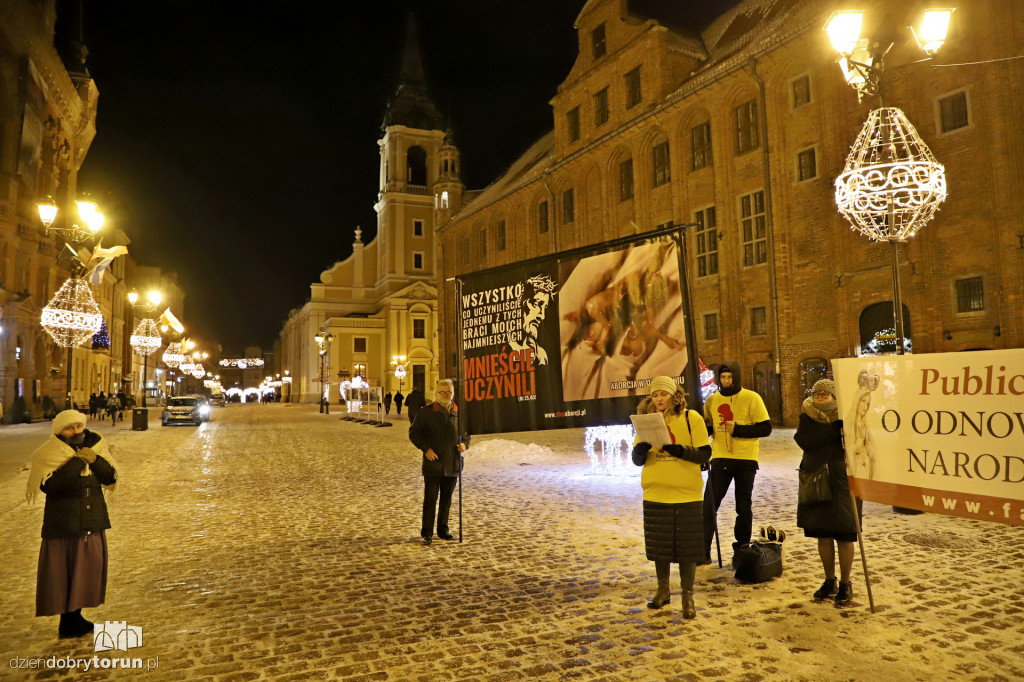 Różaniec o odnowę moralną Narodu Polskiego