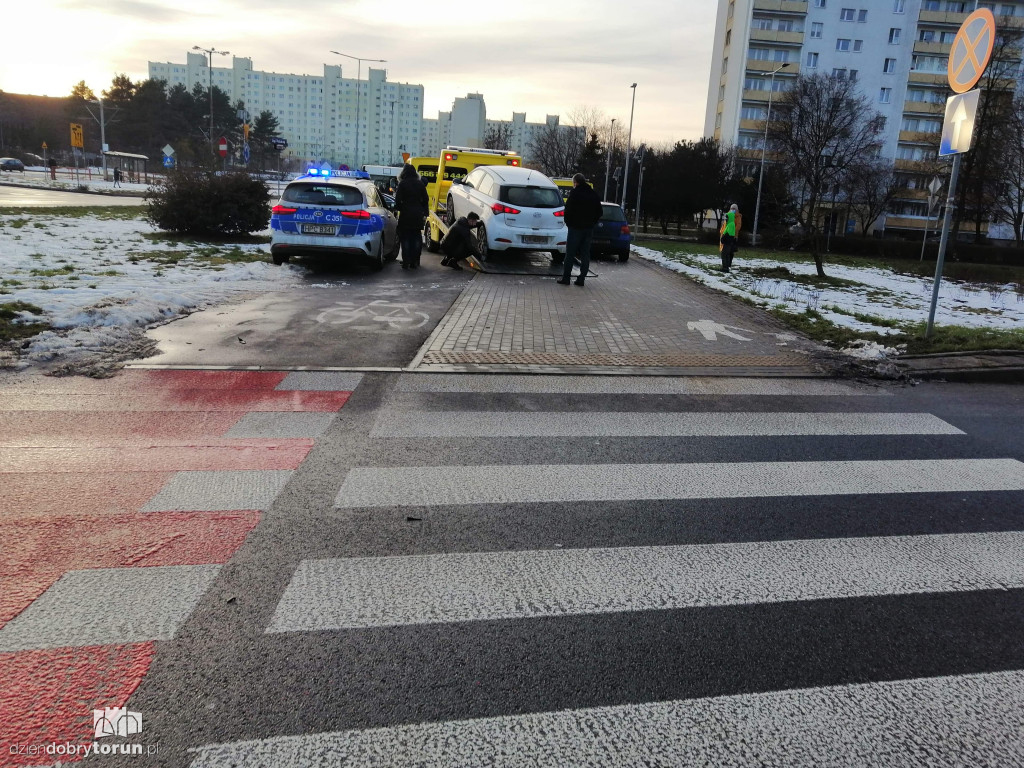 Toruń: kolizja dwóch aut na Skarpie