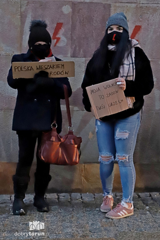 Pikieta pod siedzibą PiS