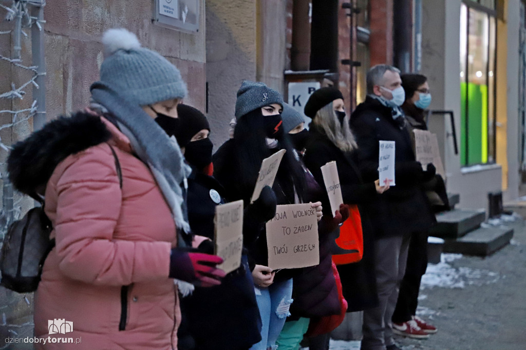 Pikieta pod siedzibą PiS