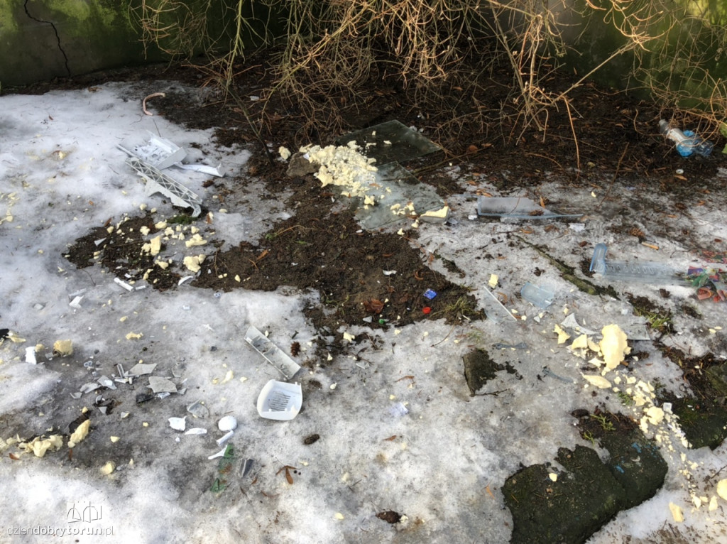 Toruń: śmieci na Bydgoskim Przedmieściu