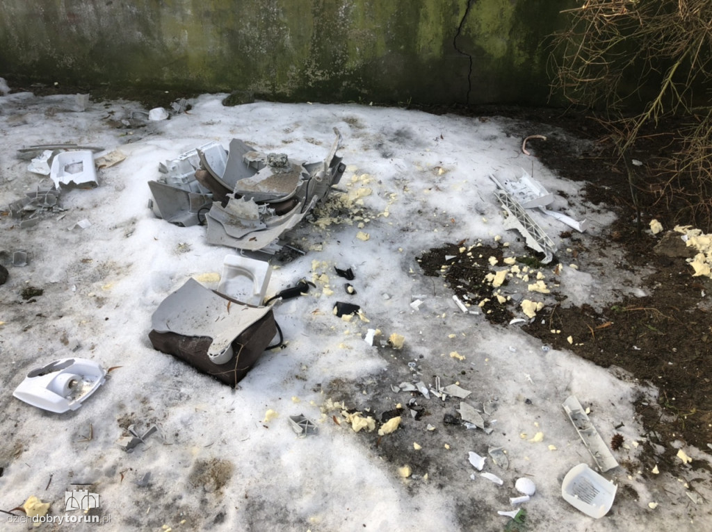 Toruń: śmieci na Bydgoskim Przedmieściu