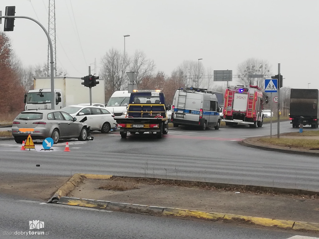 Toruń: kolizja przy Olimpijskiej/Olsztyńskiej