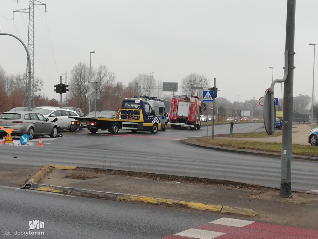 Toruń: kolizja przy Olimpijskiej/Olsztyńskiej